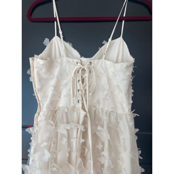 Thirty Thirty LA Butterfly Lace Back Special Occassion Dress Sz M - Picture 3 of 9